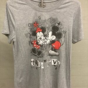 Disney Gray Tee with Mickey and Minnie Design True Love  Junior 15:17